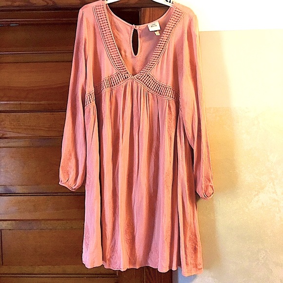 Knox Rose Dresses & Skirts - Peach Long Sleeve Deep V Dress